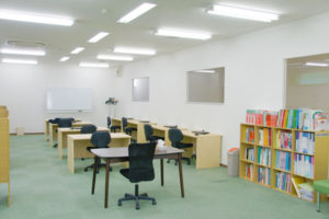 教室内の様子。広々とした空間です。